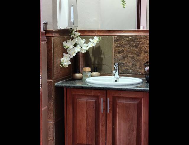 OFFICE PROPERTY TO RENT IN ELDORAIGNE